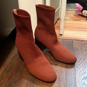 Eileen Fisher booties size 9